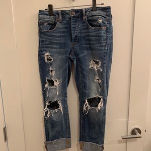 AEO Destroyed Tomgirl Stretch Jeans